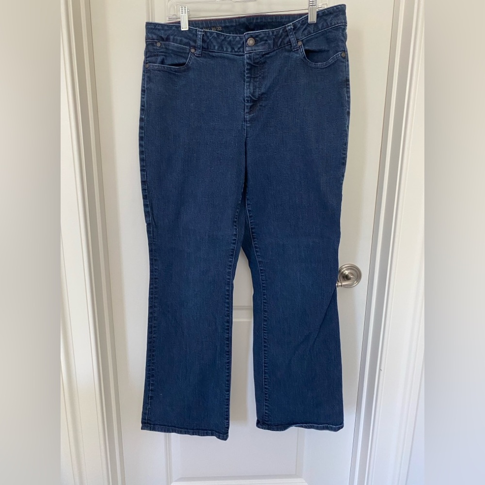 Talbots Curvy Straight Blue Jeans Women’s size 16